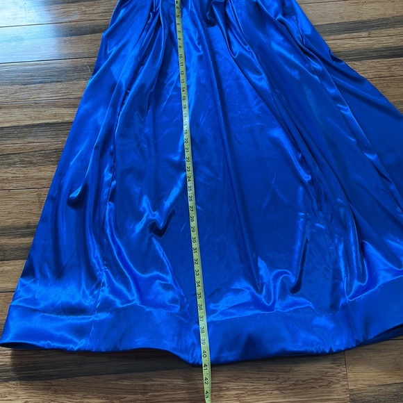 Royal Blue Prom/formal - Picture 9 of 10